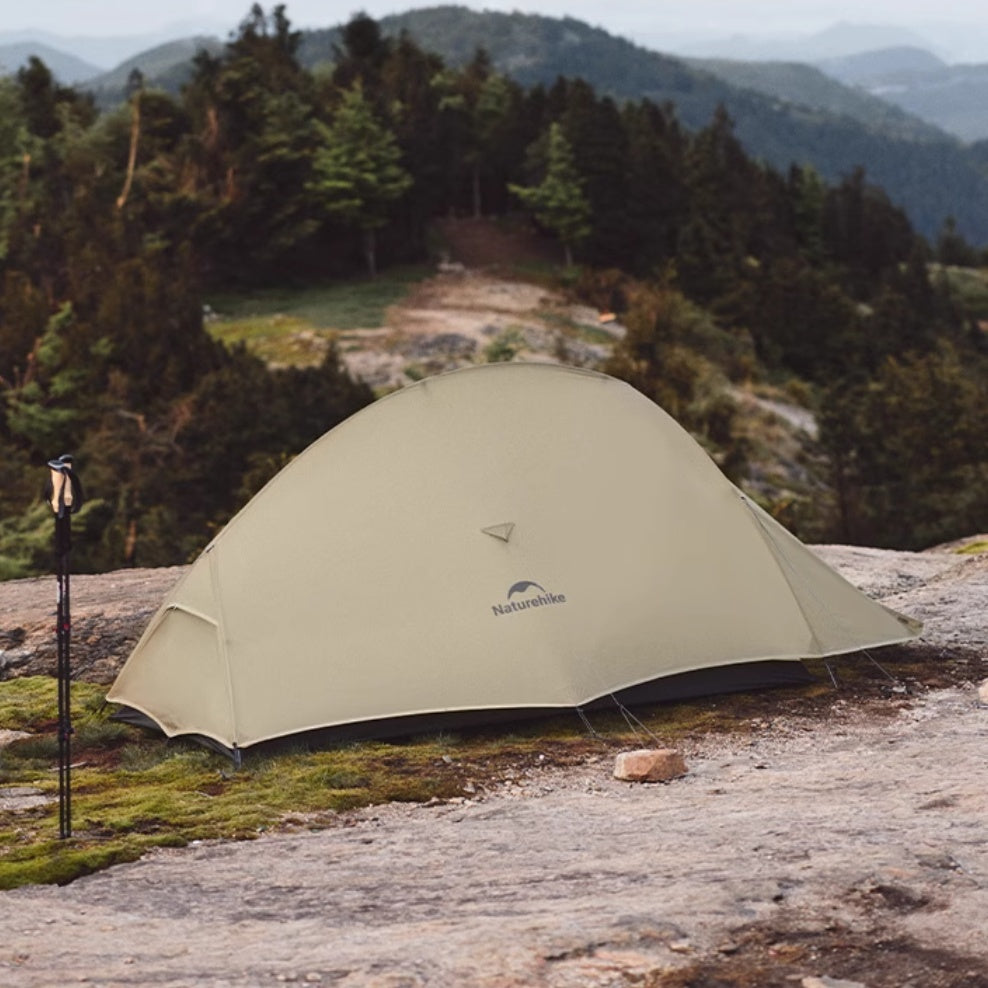 Ultralett profesjonelt turtelt for eventyrere og fjellvandrere, veier kun 1,4 kg