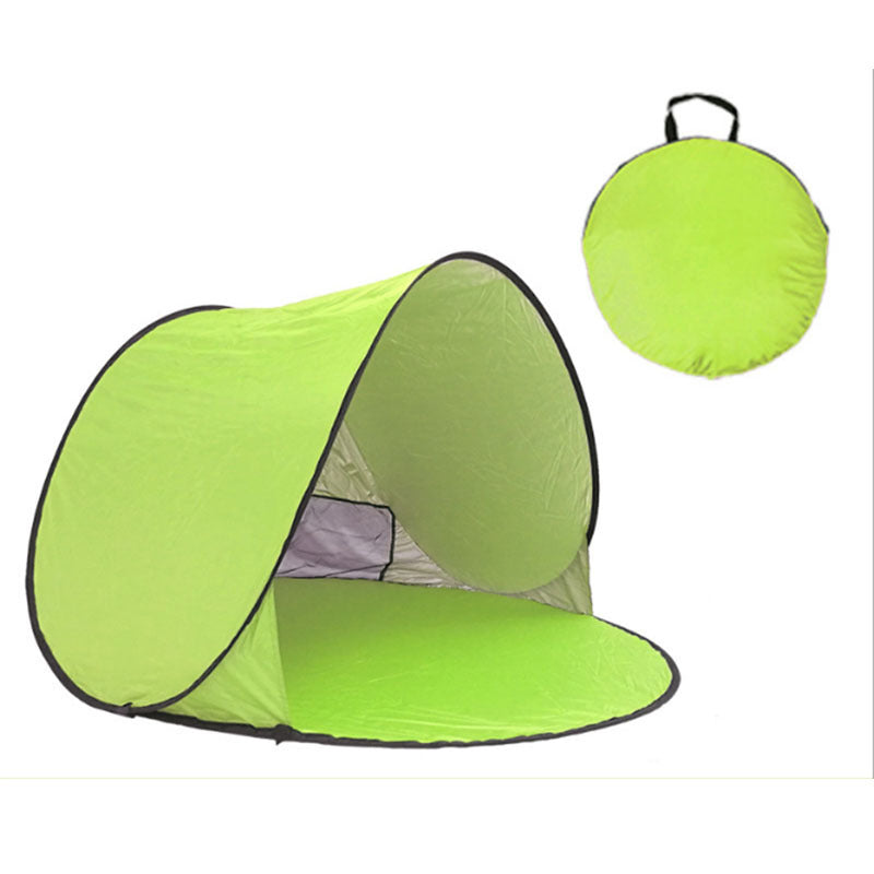 Meget enkelt og lett sammenleggbart strandtelt for barn og unge. Vern mot sol og sand.